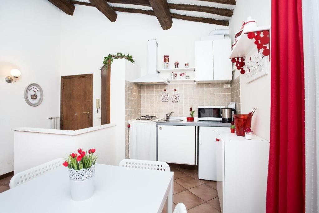 Moro Magenta 5 Casa E Appartamento Per Vacanze Рим Экстерьер фото